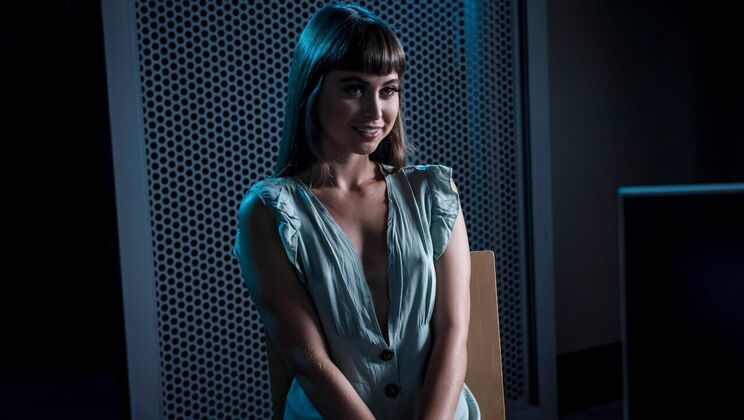 [Brazzers] - Riley's Spanking Session in the Doctor's Office